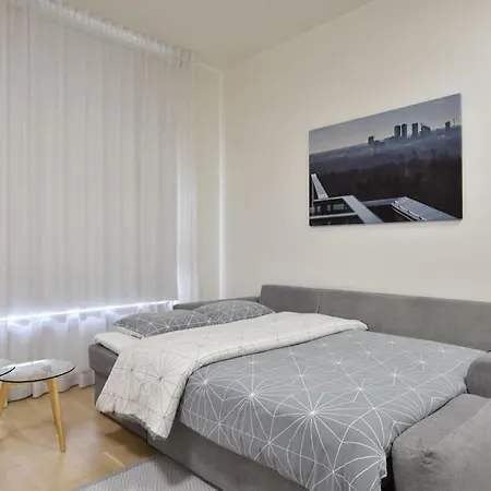 Stylish Studio With Free Private Parking & Wi-fi Ταλίν