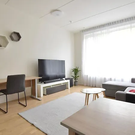 Stylish Studio With Free Private Parking & Wi-fi Διαμέρισμα